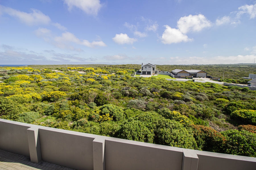 6 Bedroom Property for Sale in Kleinbaai Western Cape